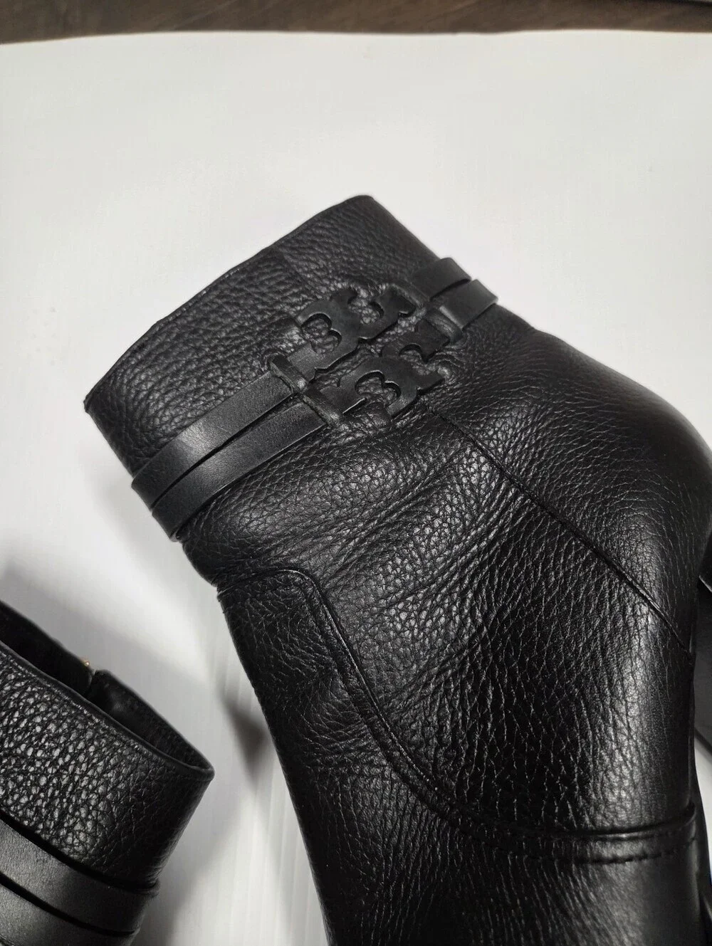 Tory Burch Women Leigh Black Leather Dress Logo Heel Zip Ankle Boots sz 8.5